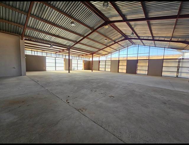 M² BUILDING FOR SALE IN VAALPARK